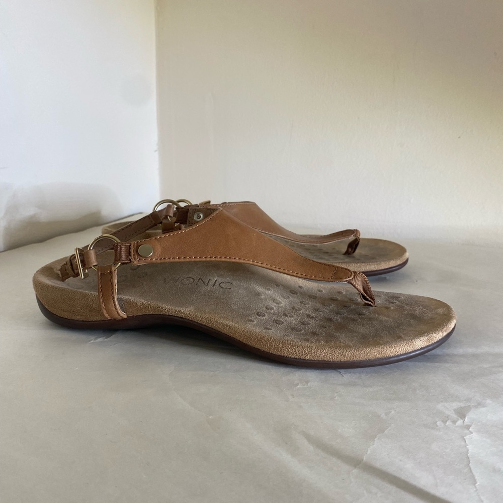 Vionic T-strap Kirra leather sandals size 8 brown tan ankle strap adjustable